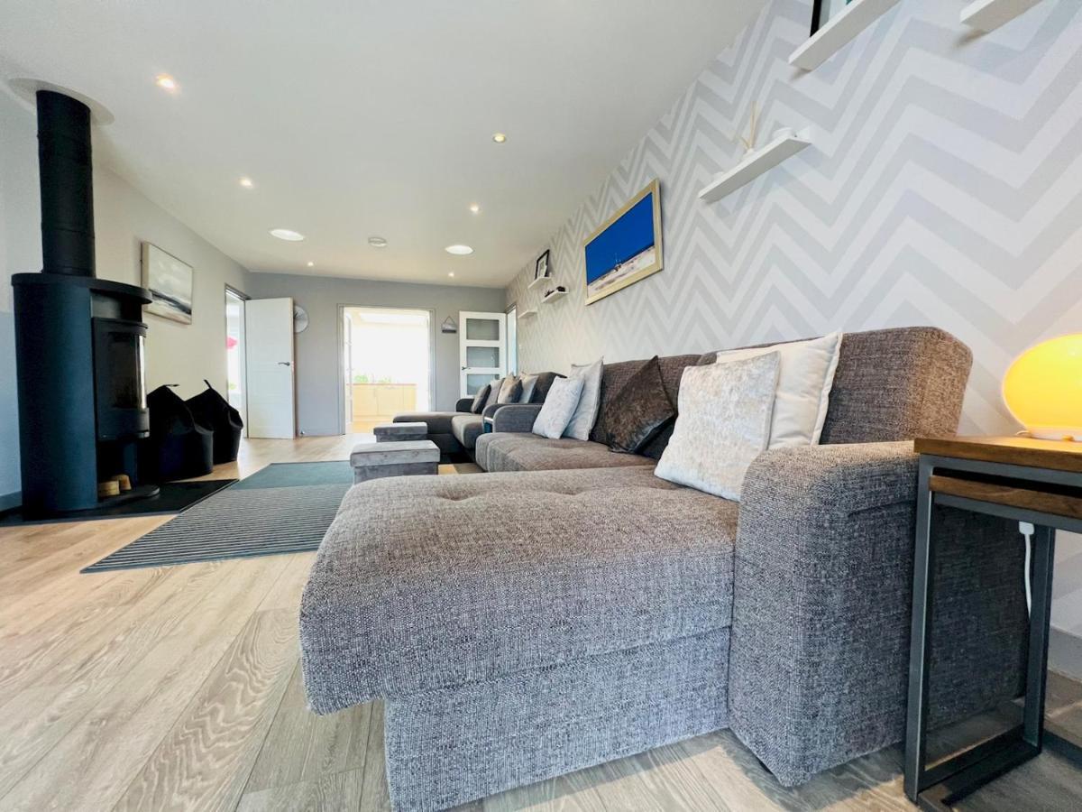 Pass The Keys Fabulous Beach Front Holiday Location Lydd Extérieur photo