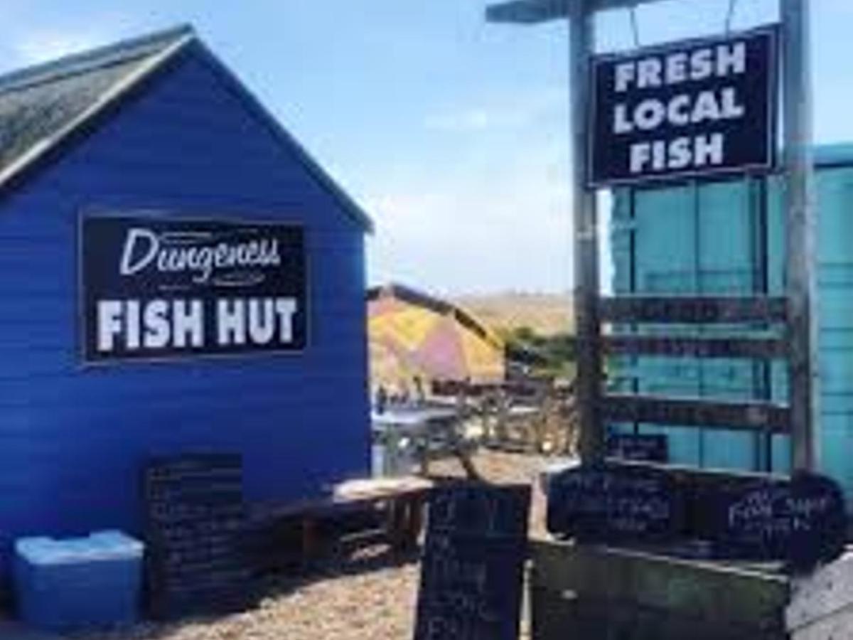 Pass The Keys Fabulous Beach Front Holiday Location Lydd Extérieur photo