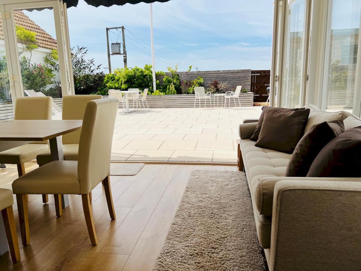 Pass The Keys Fabulous Beach Front Holiday Location Lydd Extérieur photo