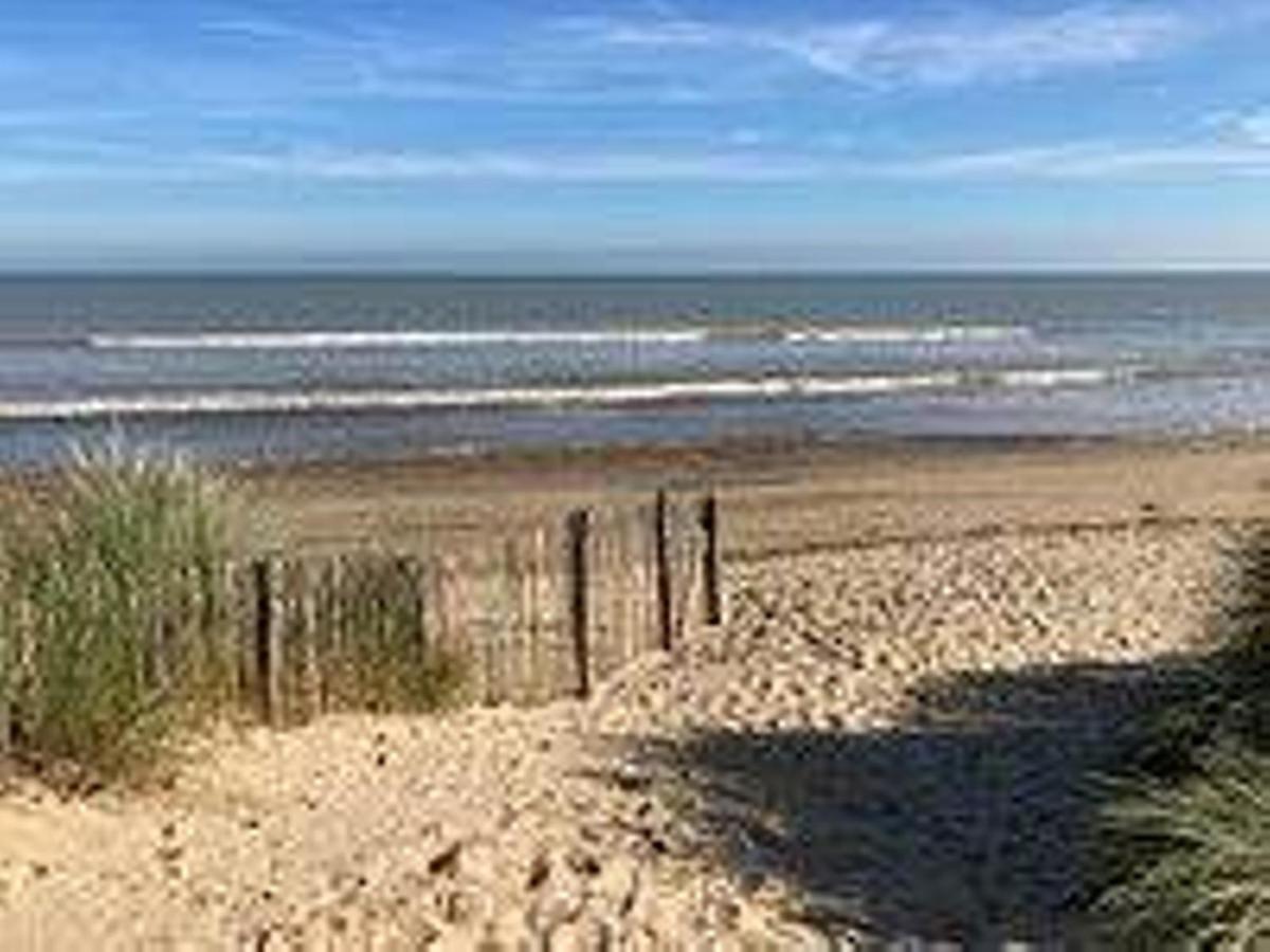 Pass The Keys Fabulous Beach Front Holiday Location Lydd Extérieur photo
