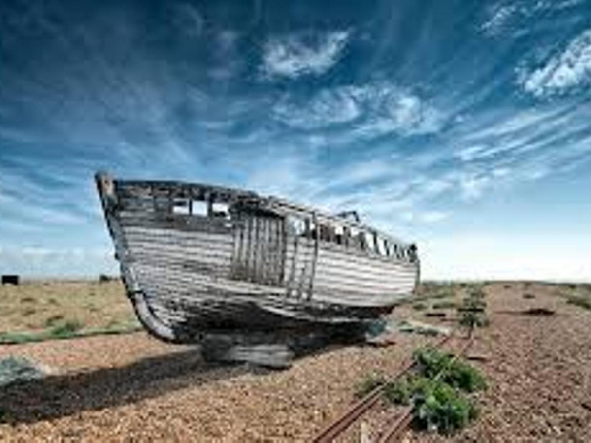 Pass The Keys Fabulous Beach Front Holiday Location Lydd Extérieur photo
