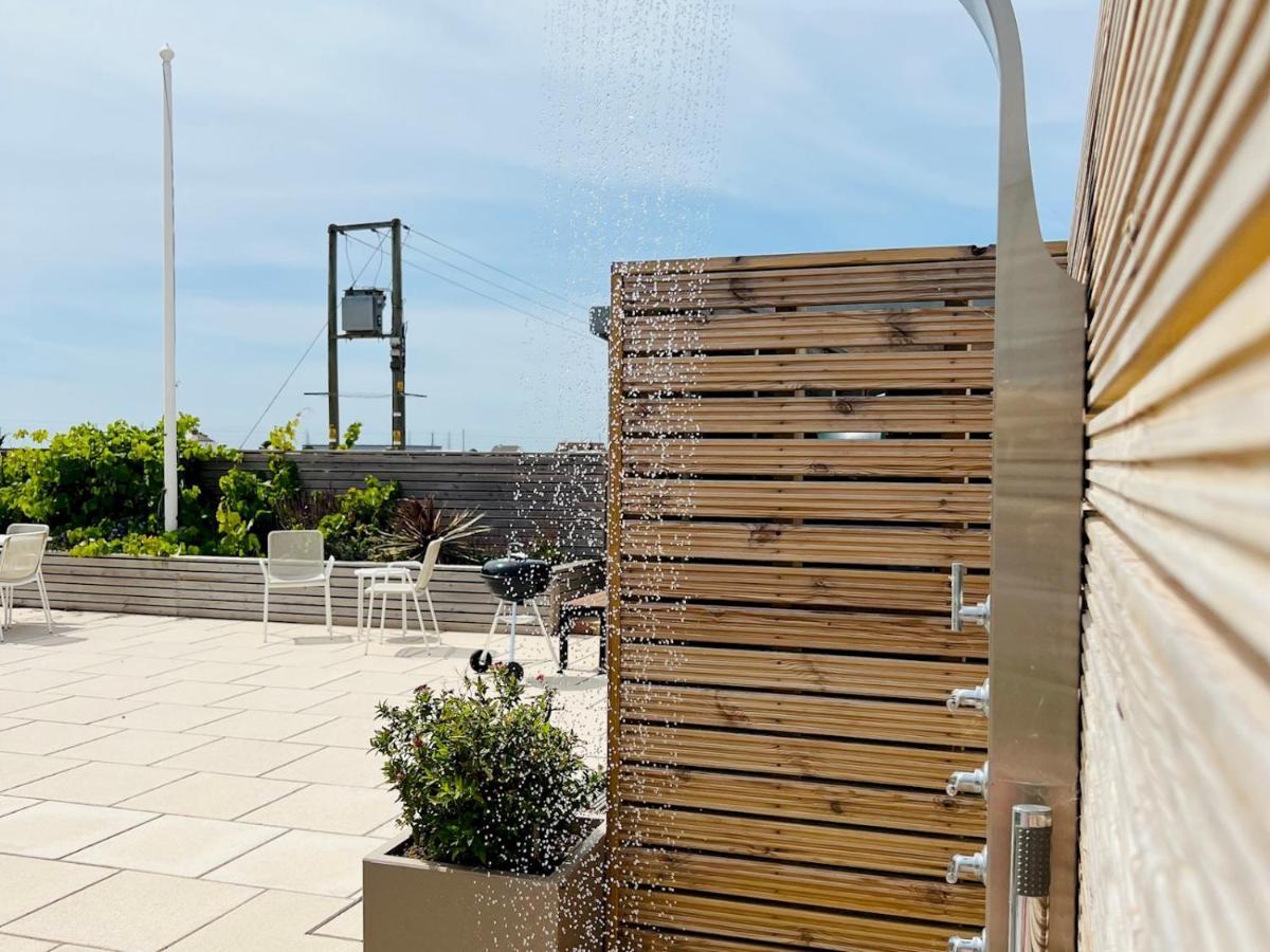 Pass The Keys Fabulous Beach Front Holiday Location Lydd Extérieur photo