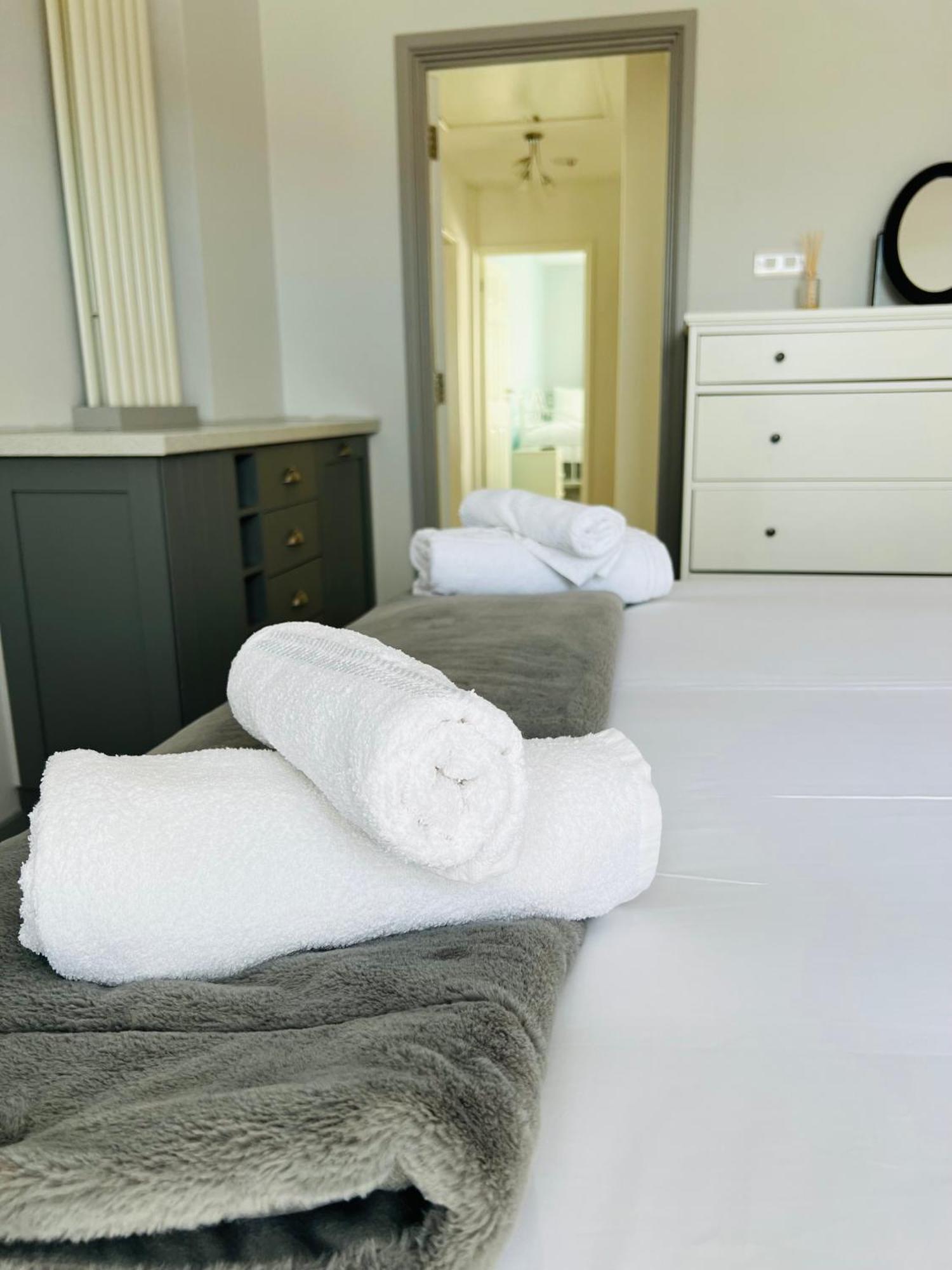 Pass The Keys Fabulous Beach Front Holiday Location Lydd Extérieur photo